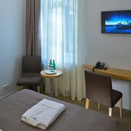 Amber Sea & Ξενοδοχείο 4*